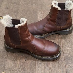 Dr. Martens 2976 Leonore Chelsea Boots